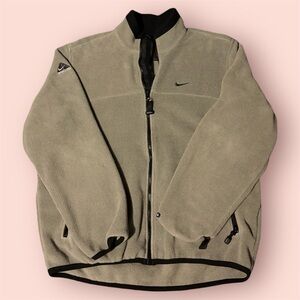 Nike ACG Men's Beige Performance Jacket